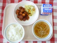 ごはん・牛乳・マグロのケチャップ煮・やさいソテー・すましじる