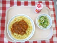 スパゲティミートソース・ジョア・ブロッコリーのじゃこいため