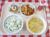 わかめごはん・ジョア・ちくわのかきあげ・ぶたじる・プチタルト