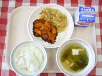 ごはん・牛乳・ポテトグラタン・はるさめのいためもの・わかめスープ