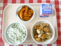わかめごはん・牛乳・ポテトグラタン・けんちん煮