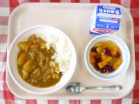 カレーライス・牛乳・フルーツポンチ