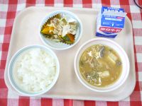 ごはん・牛乳・かぼちゃのホイルやき・ぶたじる