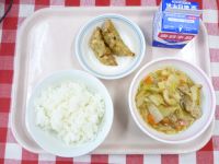ごはん・牛乳・はっぽうさい・あげぎょうざ