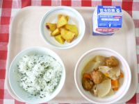 わかめごはん･牛乳・だいこんのにもの・だいがくいも　