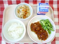 ごはん・牛乳・とりつくねのやさいあんかけ・ブロッコリー・きりぼしだいこんのにもの