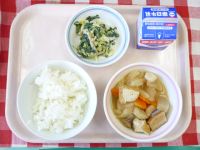 ごはん・牛乳・あでん・ポパイサラダ