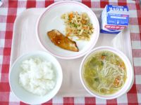 ごはん・牛乳・さかなのてりやき・あまずあえ・しおちゃんこ汁