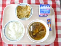 ごはん・牛乳・さかなのマヨネーズやき・けんちんんじる・ふりかけ