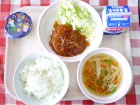 ごはん・牛乳・とりつくねのやさいあんかけ・キャベツ・七夕そうめん汁・七夕ゼリー
