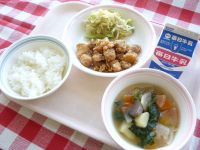 ご飯　牛乳　かりんとまぐろ　キャベツのごま和え　のっぺい汁