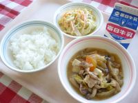 ご飯　牛乳　肉豆腐　春雨サラダ