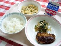 ご飯　牛乳　ピーマンの肉づめフライ　野菜のおかか和え　とふの粉の煮物