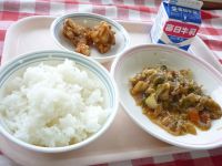 ご飯　牛乳　鶏のレモン揚げ　回鍋肉分散登校B班