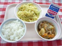 ご飯　牛乳　豚じゃが　サラダ麺