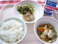 ご飯　牛乳　鶏の梅肉焼き　おかか和え　けんちん煮