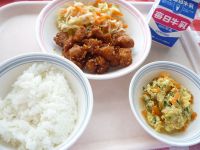 ご飯　牛乳　まぐろのケチャップ和え　切り干しの甘酢和え　白菜の卵とじ