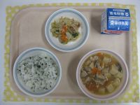わかめごはん、高野豆腐のにもの、梅のさっぱり和え