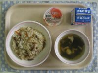 きんぴら寿司、すまし汁、ももゼリー