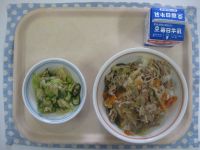 豚丼、えだまめとツナのサラダ