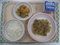 ごはん、チャプチェ、ごま酢和え