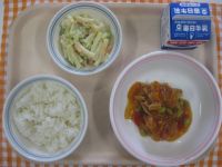 ごはん、とり竜田の甘酢あんかけ、マカロニサラダ