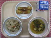 鶏ごぼうご飯、ちくわの磯部揚げ、すまし汁