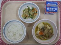 ご飯、肉豆腐、ハリハリサラダ