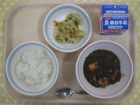 ご飯、マーボー豆腐、ハリハリサラダ