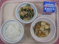 ご飯、豆腐の中華煮、ちんげんさいのナムル