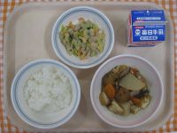 ご飯、大根の煮物、ごぼうサラダ