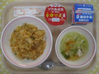 キムチチャーハン、塩ちゃんこ汁、ヨーグルト