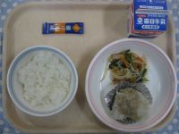 ご飯、ジャンボしゅうまい、平天のサラダ、ふりかけ