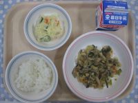 ご飯、春雨とひき肉の甘辛炒め、ポテトサラダ