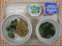 ビビンバ丼、中華スープ、うめゼリー