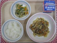 ご飯、五目きんぴら、ハリハリサラダ