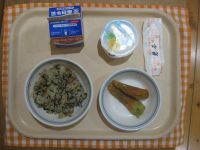 ひじきごはん、ちくわの磯辺揚げ、パインゼリー