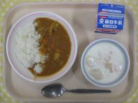 カレーライス、フルーツヨーグルト