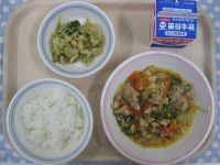 ご飯、チンジャオロース、大豆サラダ