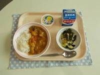 ☆お月見献立☆　秋野菜カレーライス、海藻サラダ、月見ゼリー